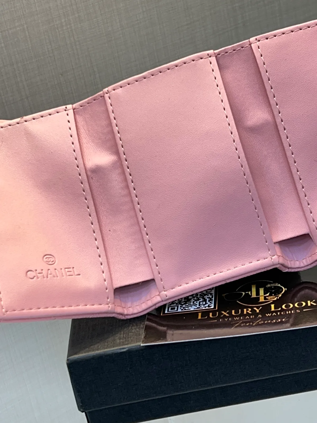 Chanel Portefeuille Compact Matelassé Grainé Rose view 2