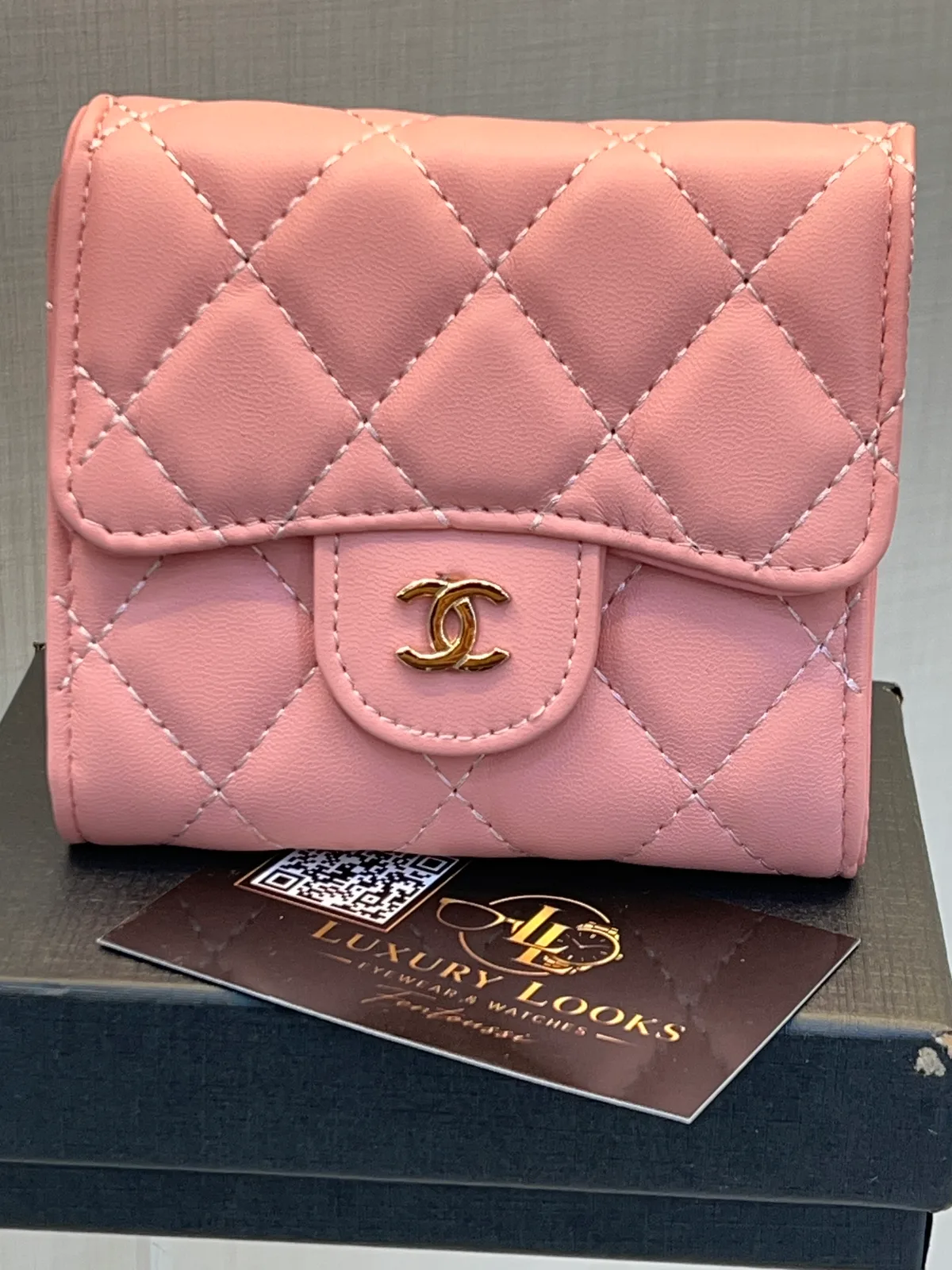 Chanel Portefeuille Compact Matelassé Lisse Rose