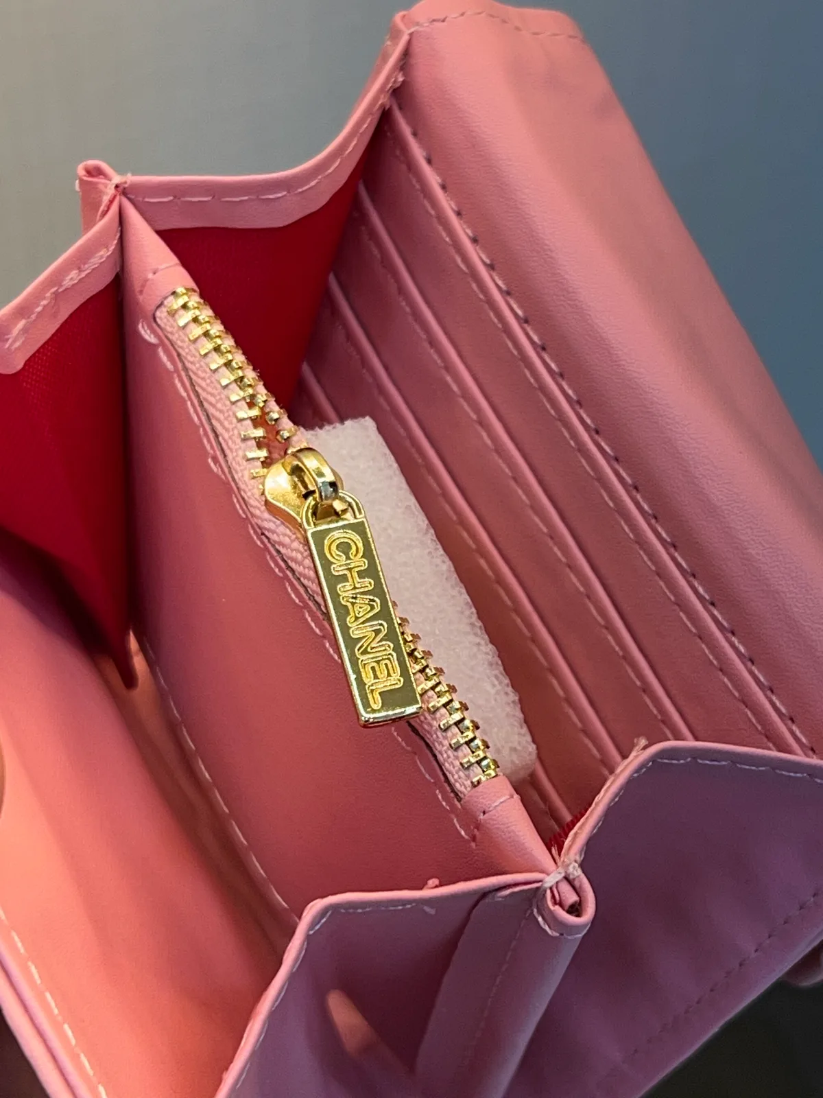 Chanel Portefeuille Compact Matelassé Lisse Rose view 2