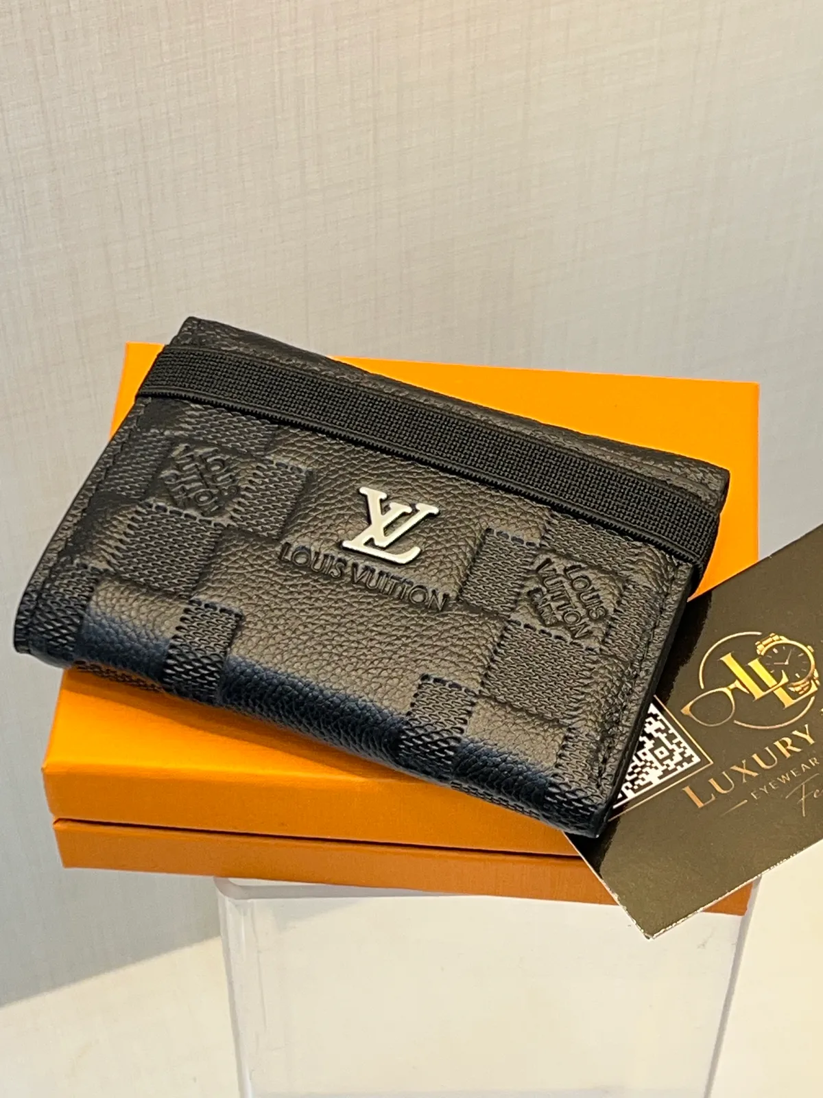 Louis Vuitton Portefeuille Compact Damier Noir Plaque LV