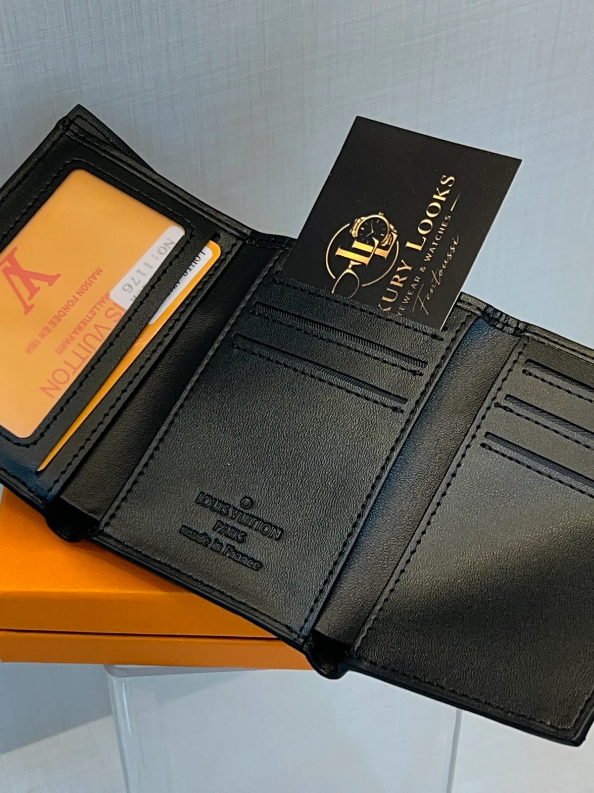 Louis Vuitton Portefeuille Compact Damier Noir Plaque LV view 2